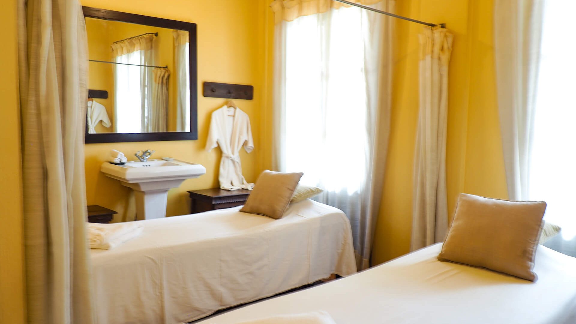 Satri_House_D_Banner_1